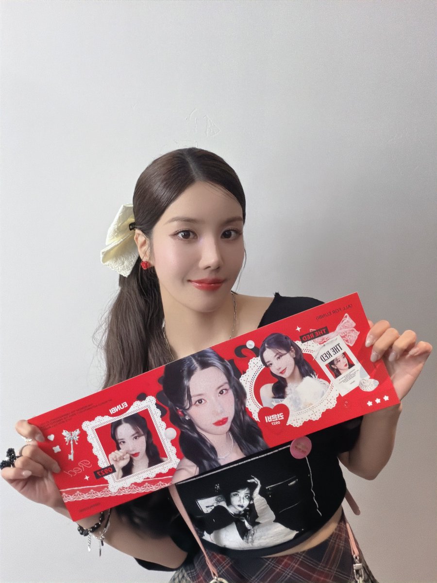 Behind-the-scenes cut of Kwon Eunbi