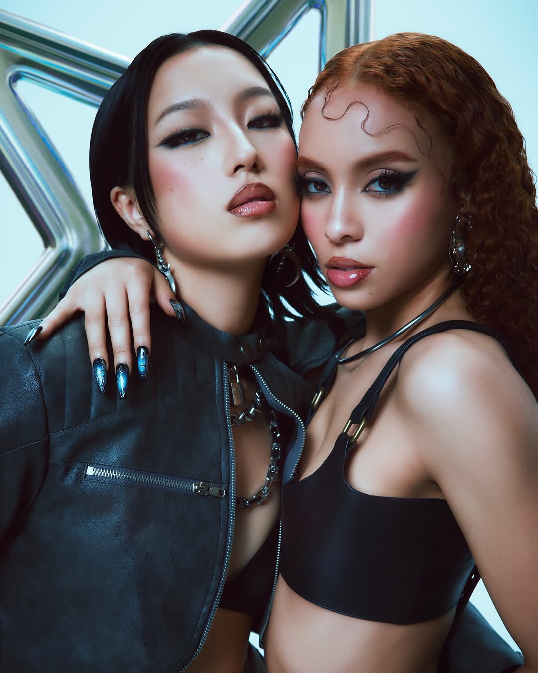 Behind-the-scenes cut of GIRLSET