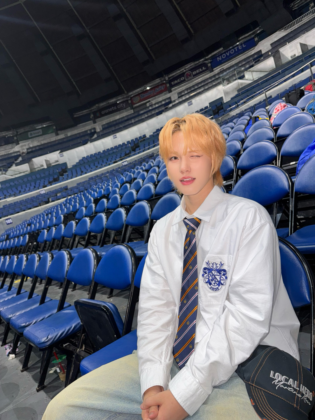 Behind-the-scenes cut of Park Juwon (AHOF)