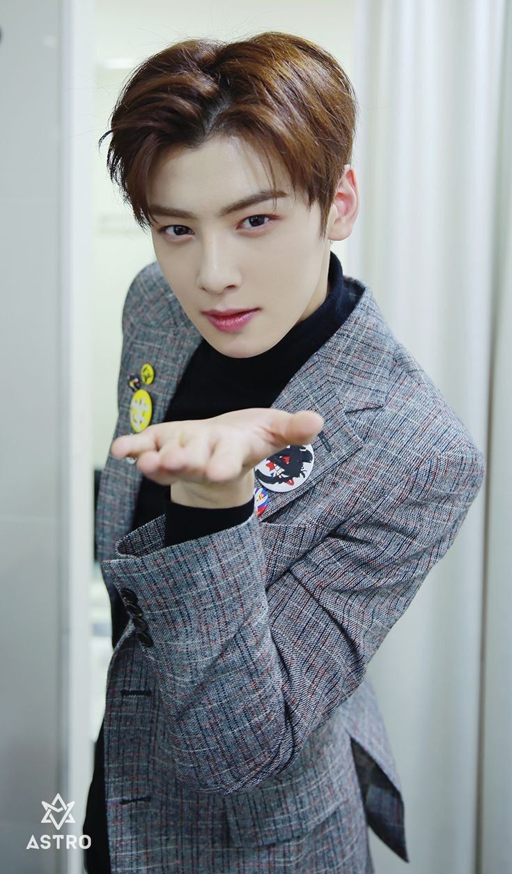 Today's most popular wallpaper in the Eunwoo (ASTRO) community