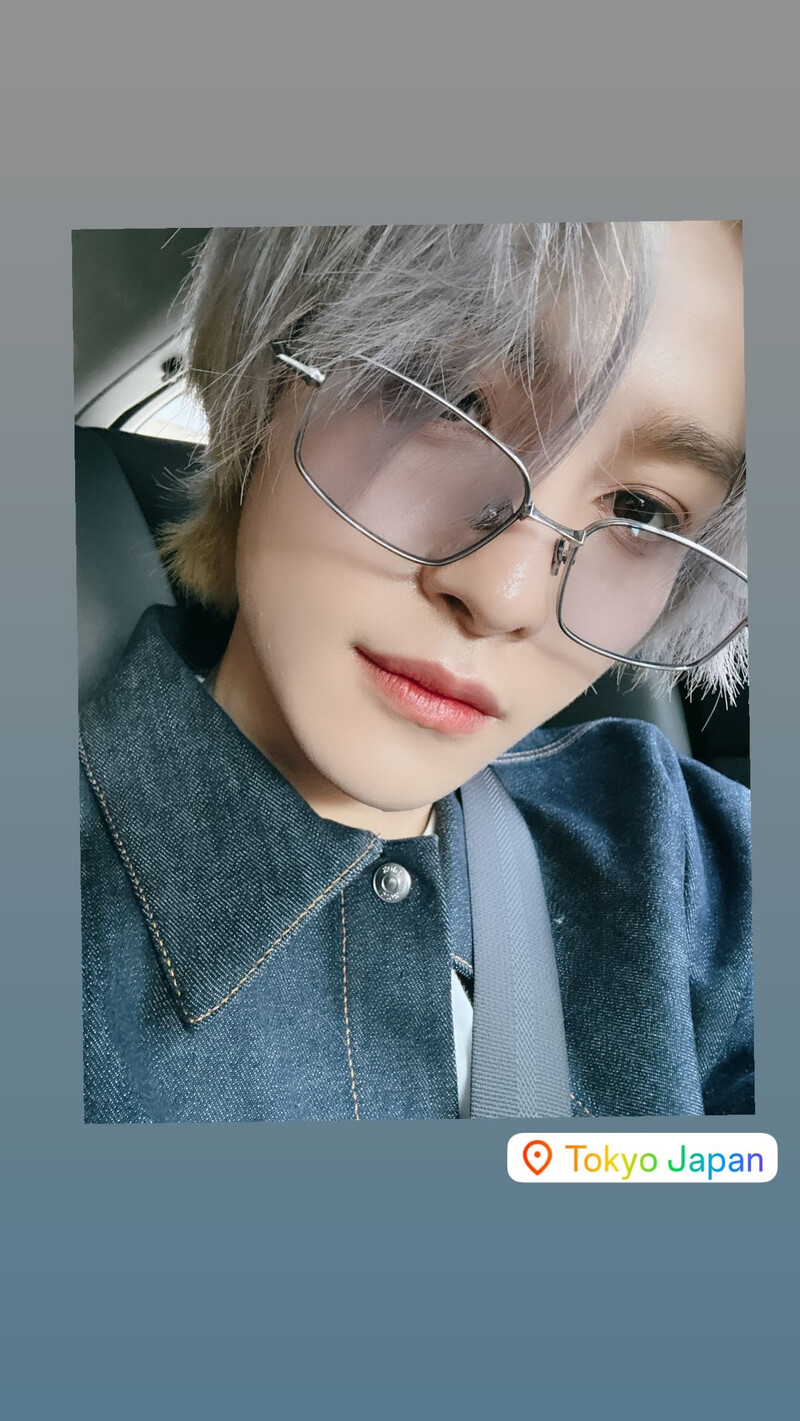 Latest photo of YANGYANG (WayV)