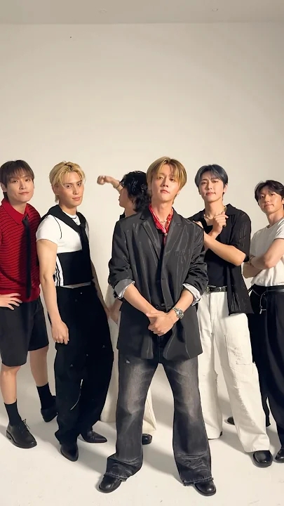 Behind-the-scenes cut of SF9