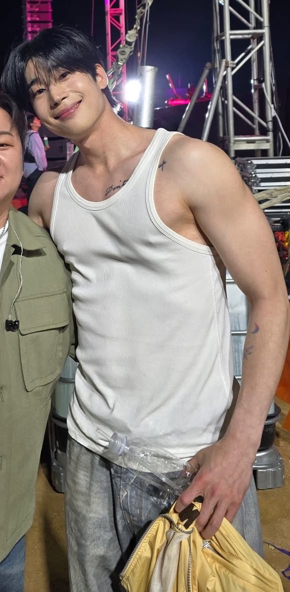 The most beloved wallpaper among Han Seungwoo's fans