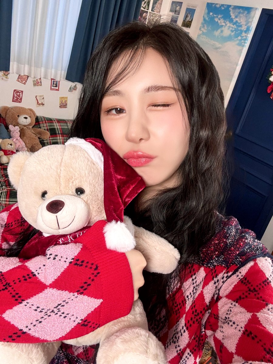 이채연의 비하인드 컷