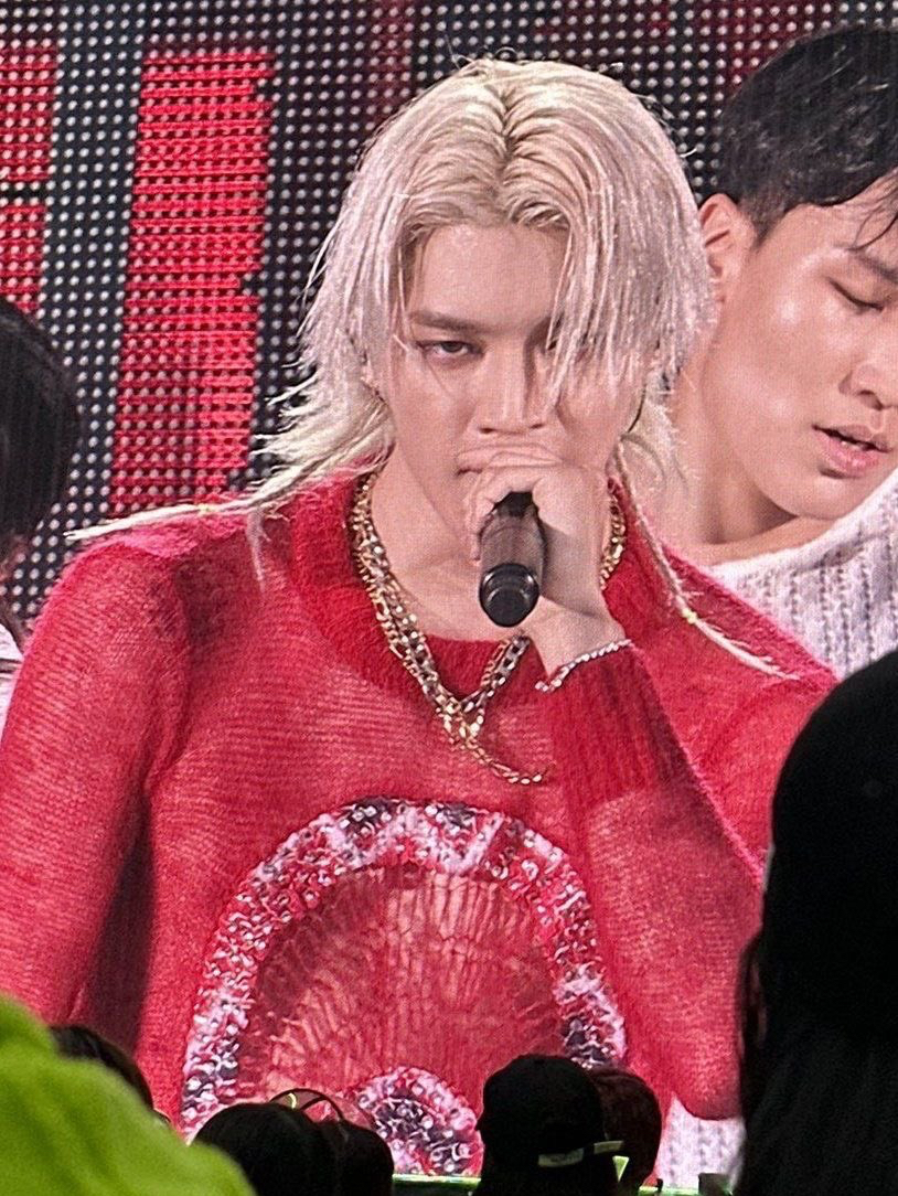 泰容 (NCT 127)的幕后花絮