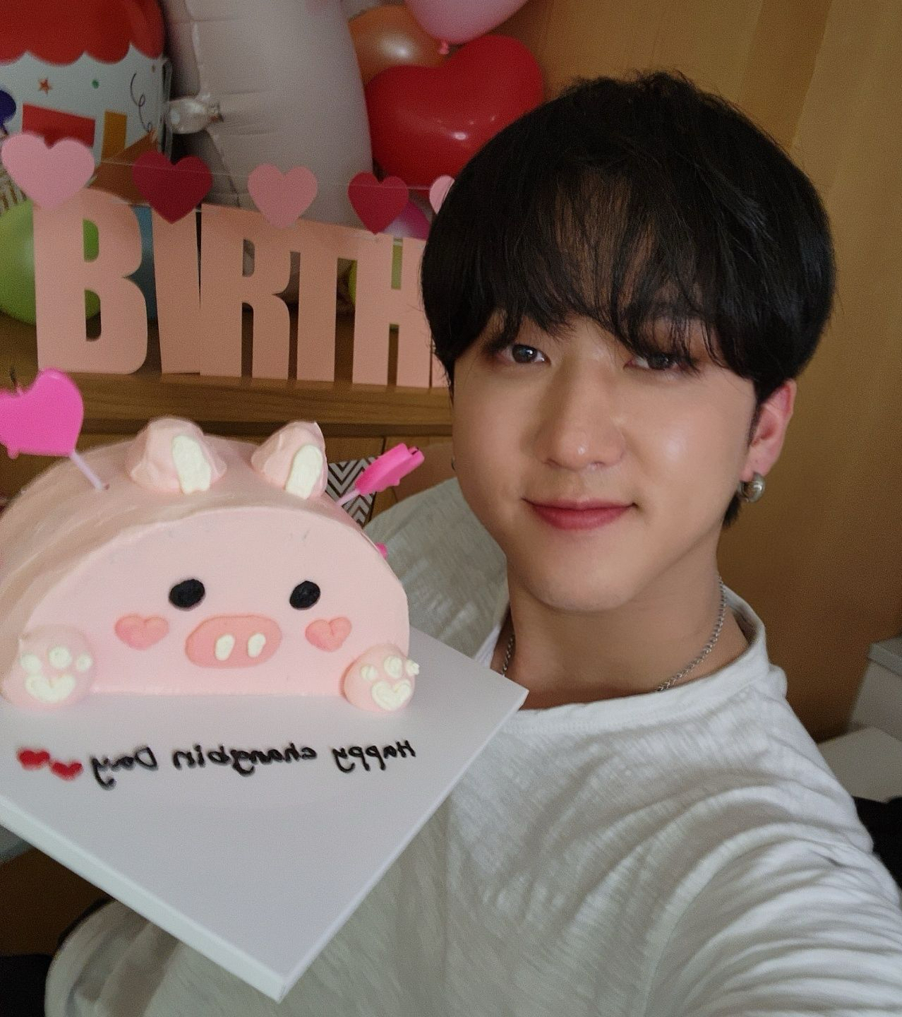 Behind-the-scenes cut of Changbin (Stray Kids)