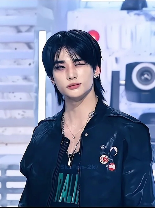 Latest photo of Hyunjin (Stray Kids)