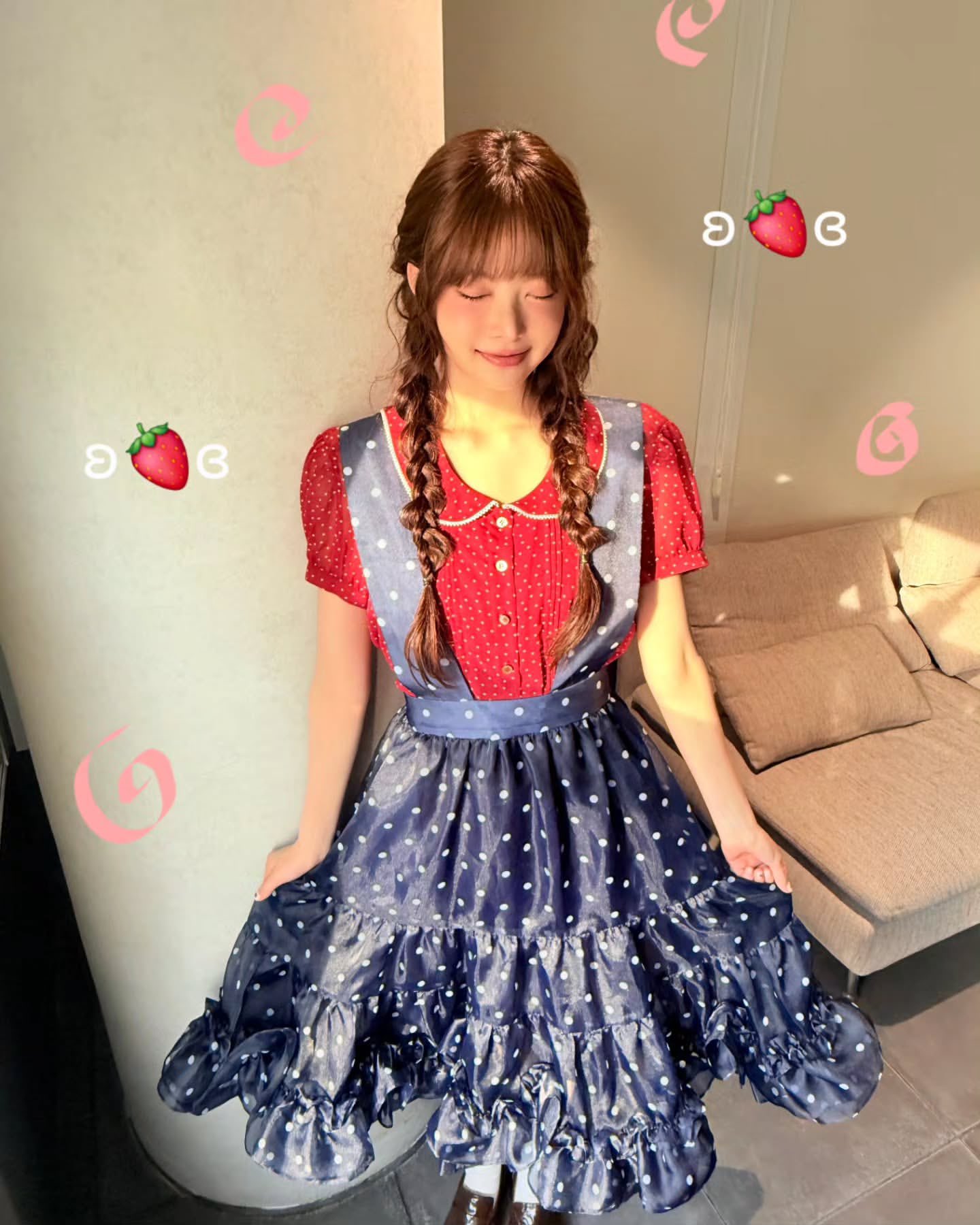 Behind-the-scenes cut of Hong Eunchae (LE SSERAFIM)