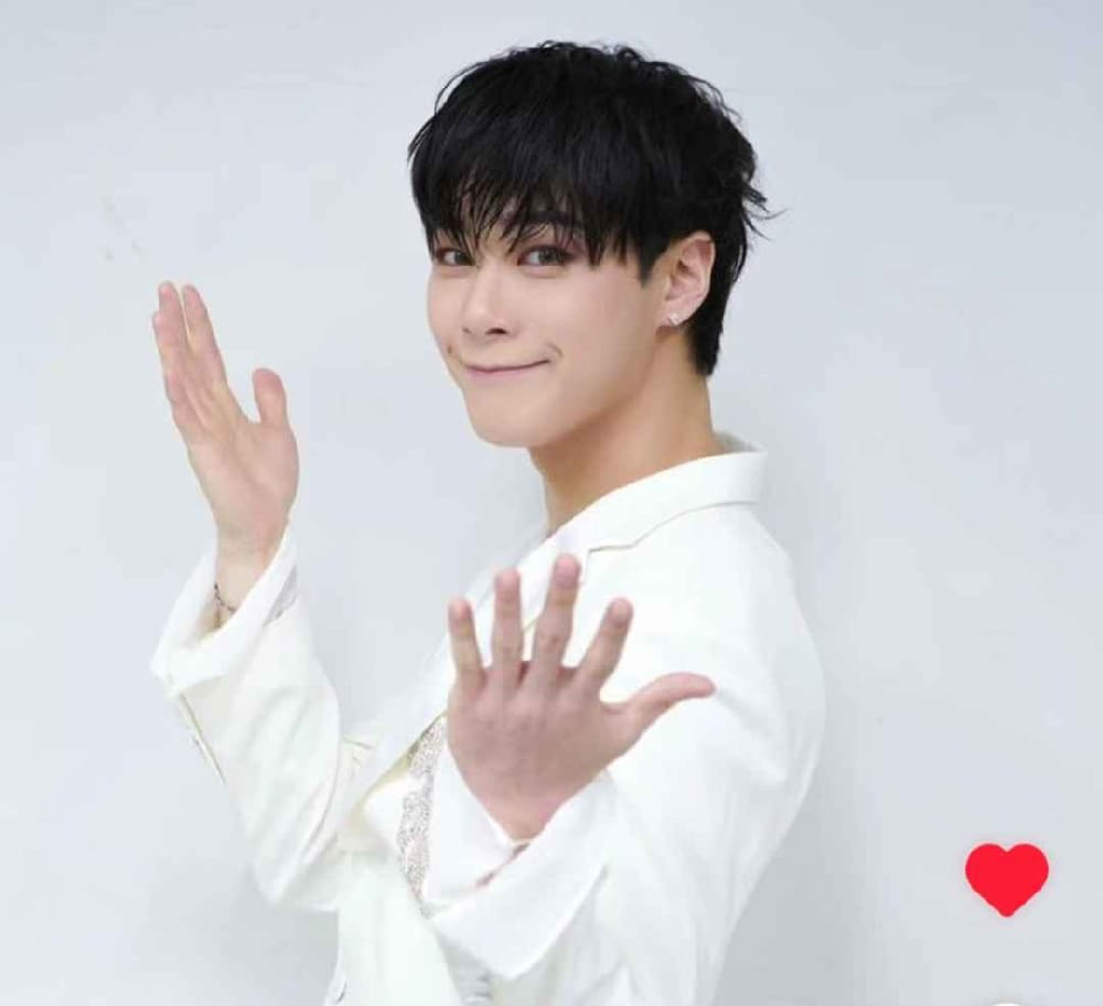 Latest photo of Moonbin (ASTRO)