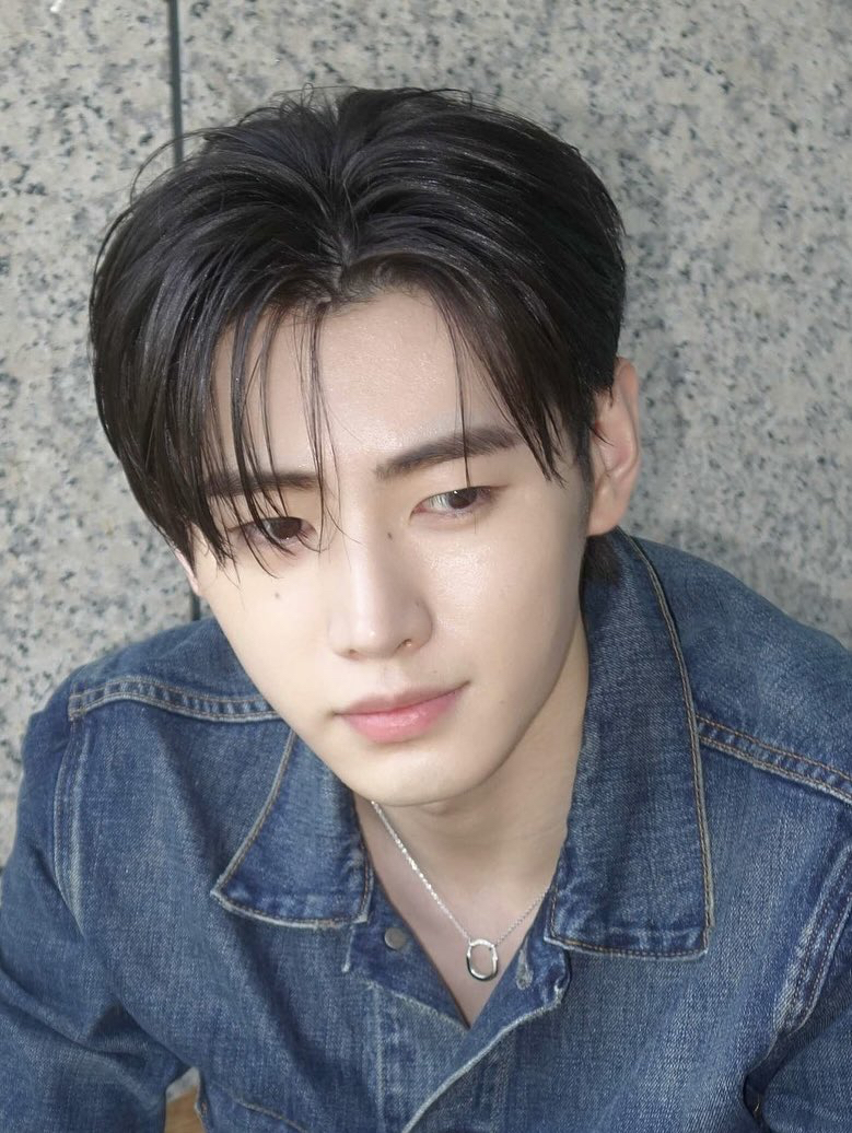 Behind-the-scenes cut of Sunghoon (ENHYPEN)
