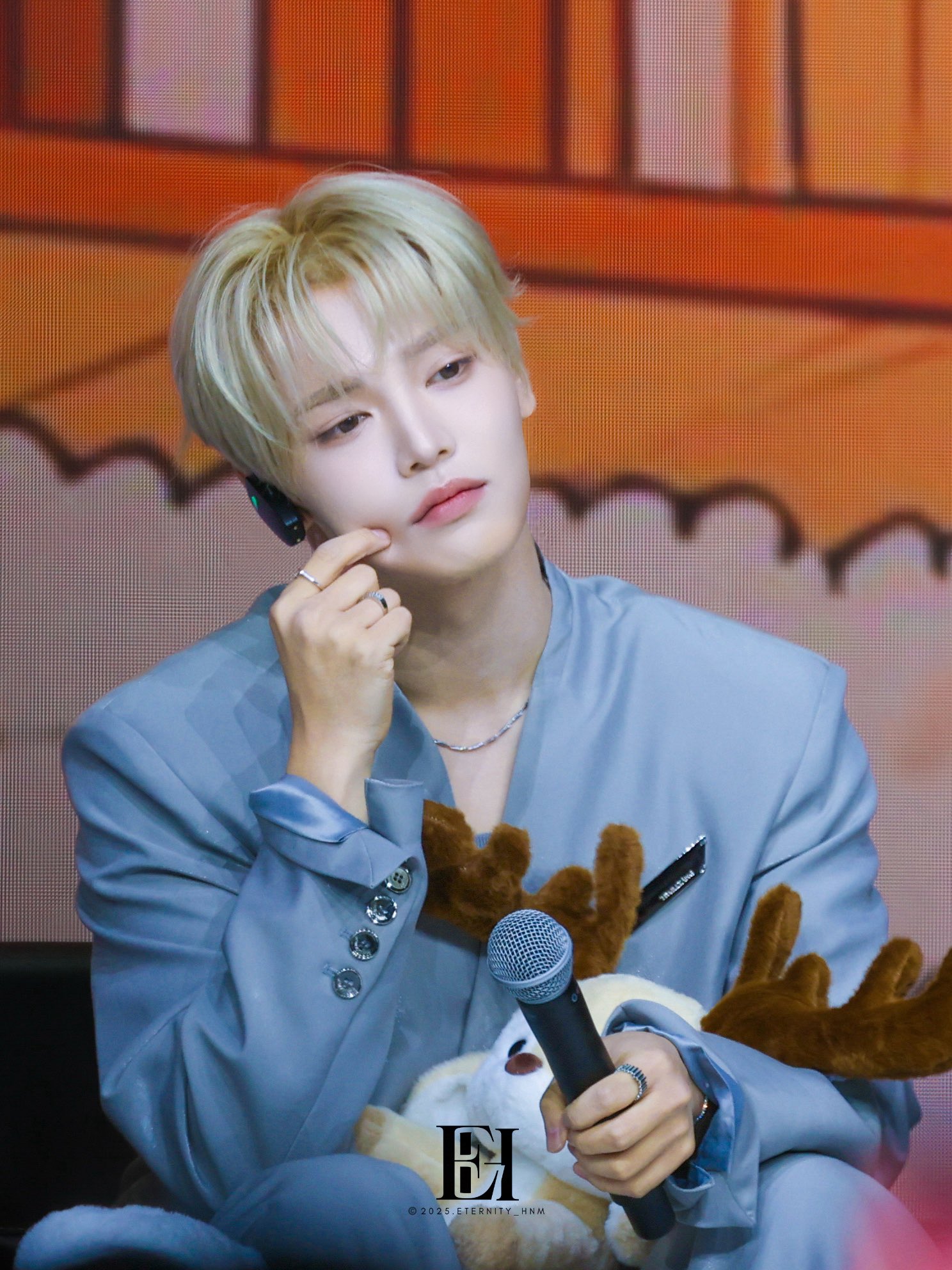 Behind-the-scenes cut of Jang Haneum