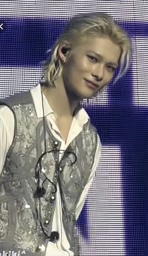 NI-KI (ENHYPEN)的最新照片