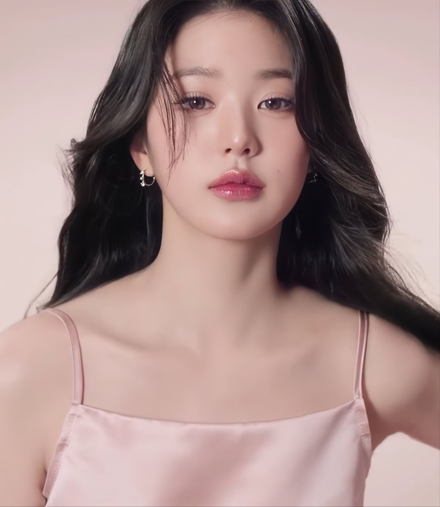 Latest photo of Jang Wonyoung (IVE)