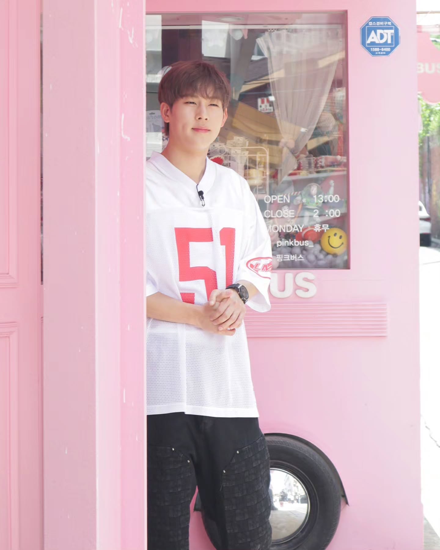 Behind-the-scenes cut of Joohoney (MONSTA X)