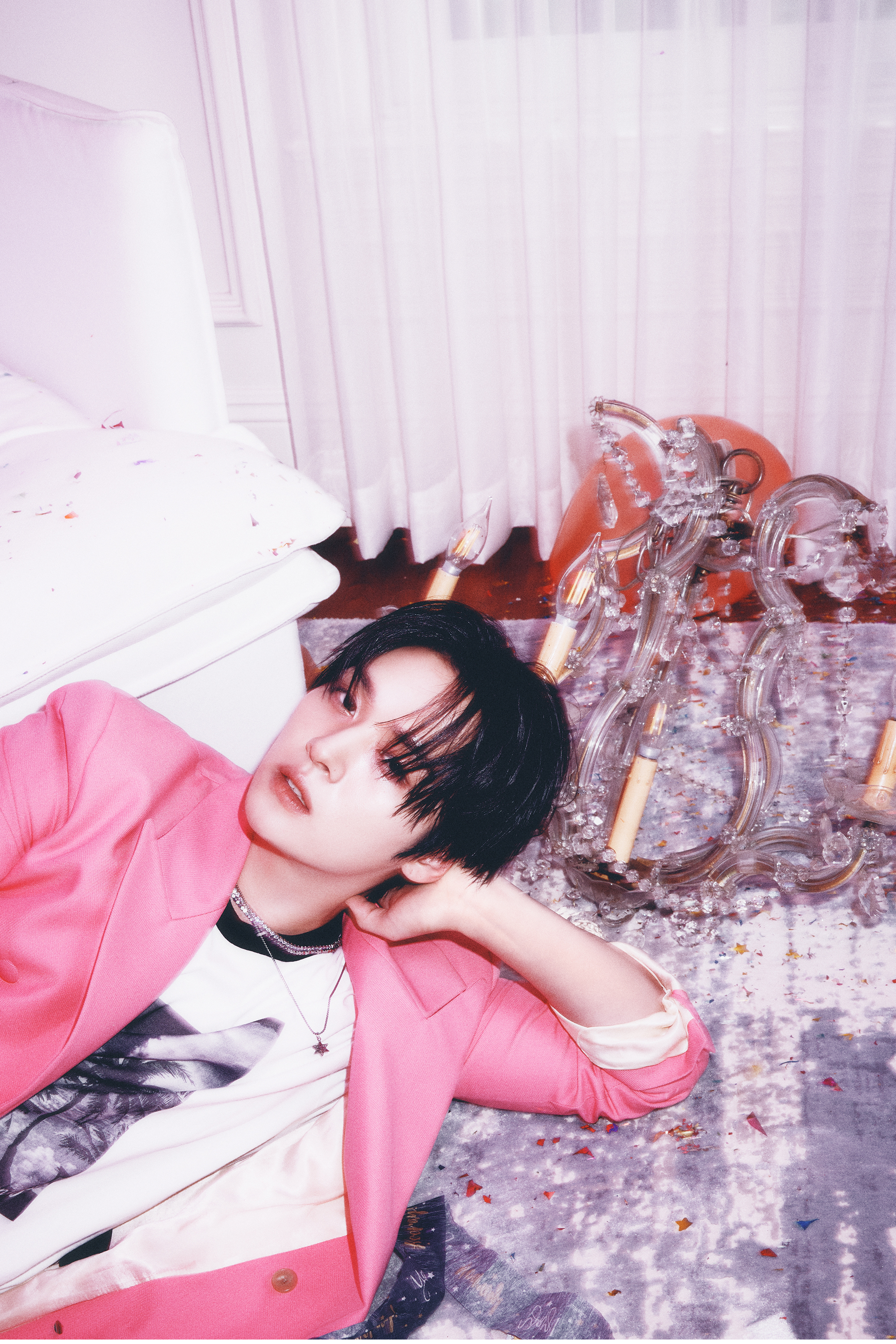 Behind-the-scenes cut of Stray Kids