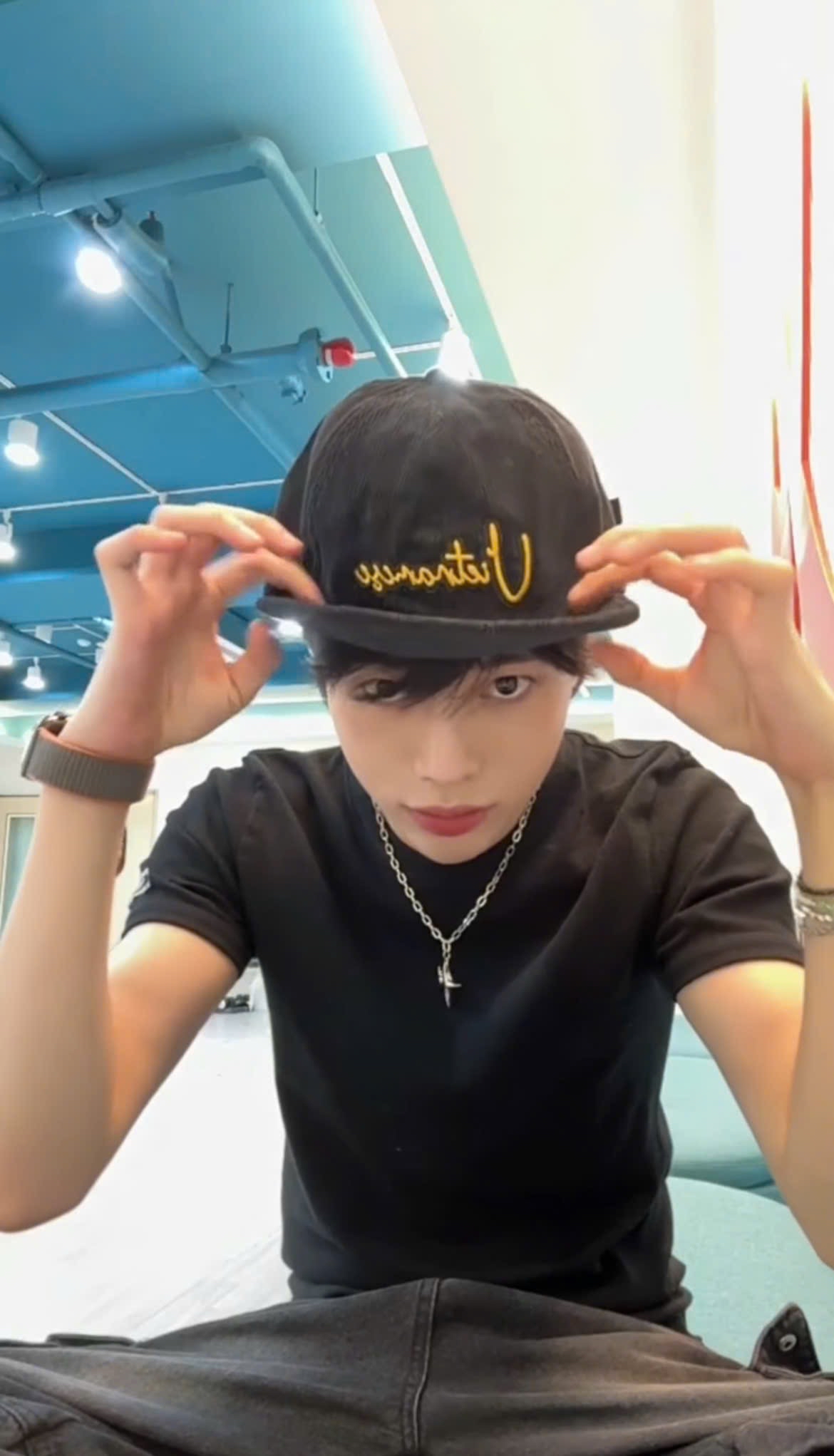 A moment captured by Hanbin (TEMPEST)'s fan