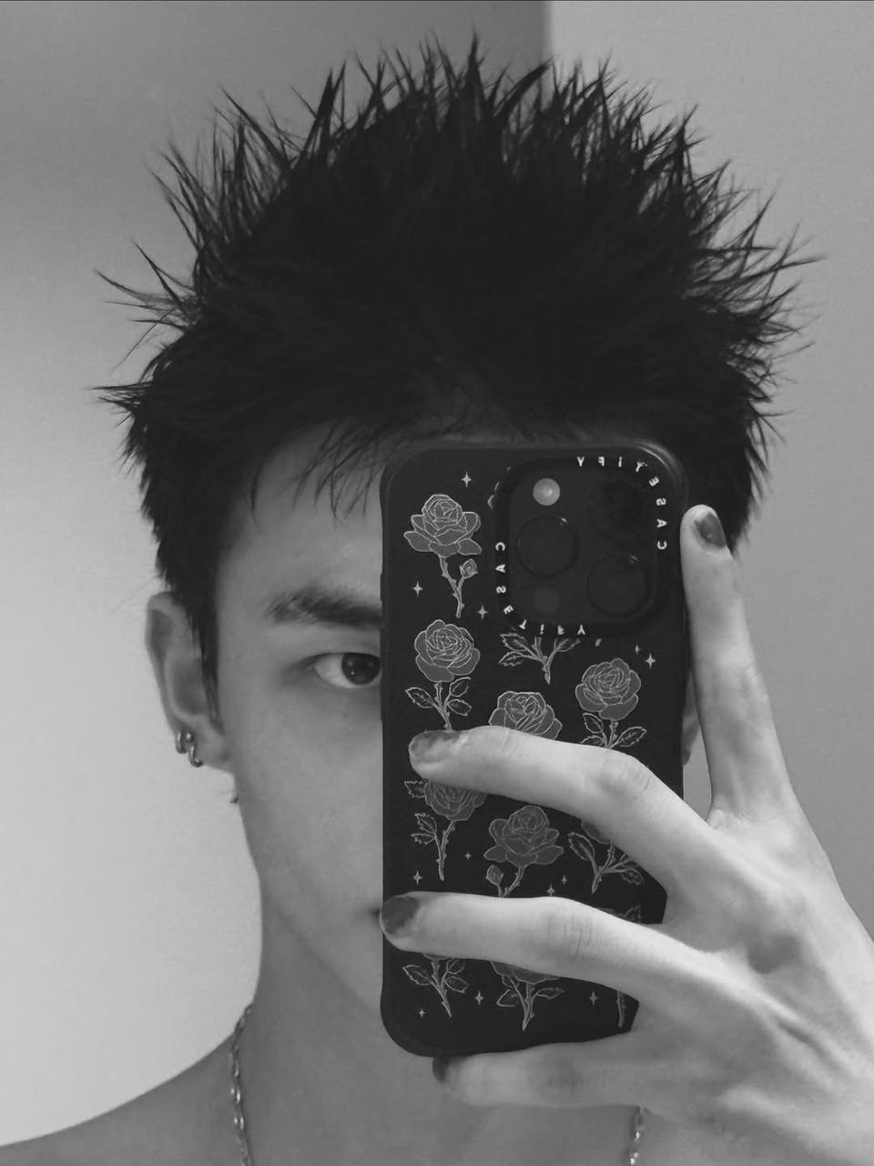 Latest photo of Hyunjin (Stray Kids)