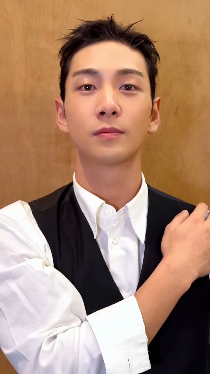 Latest photo of Baekho