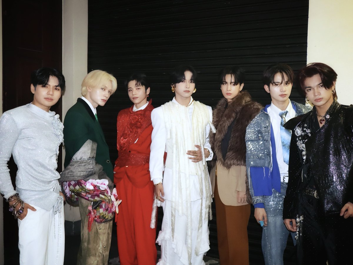 Behind-the-scenes cut of HORI7ON