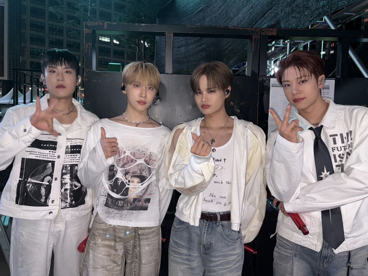 A moment captured by AB6IX's fan