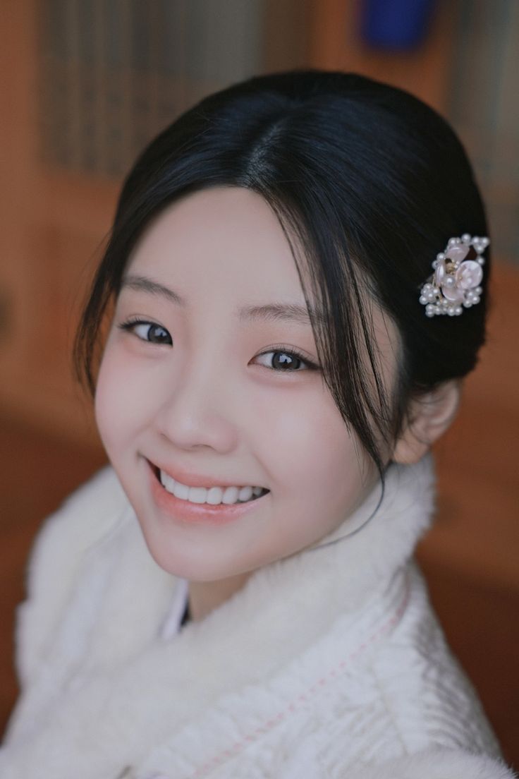 Behind-the-scenes cut of Wonhee (ILLIT)
