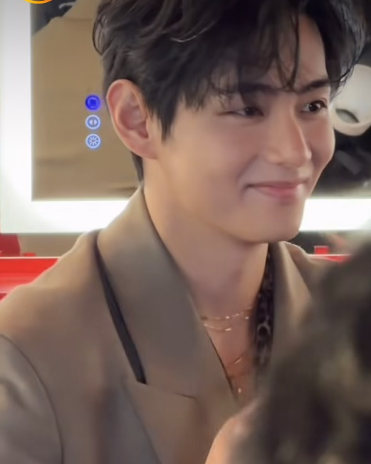 A moment captured by V (BTS)'s fan