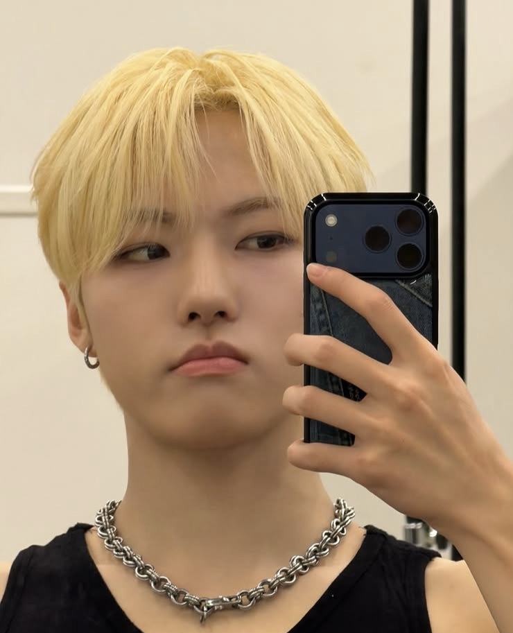 Recent activity shot of Junghoon (Xikers)