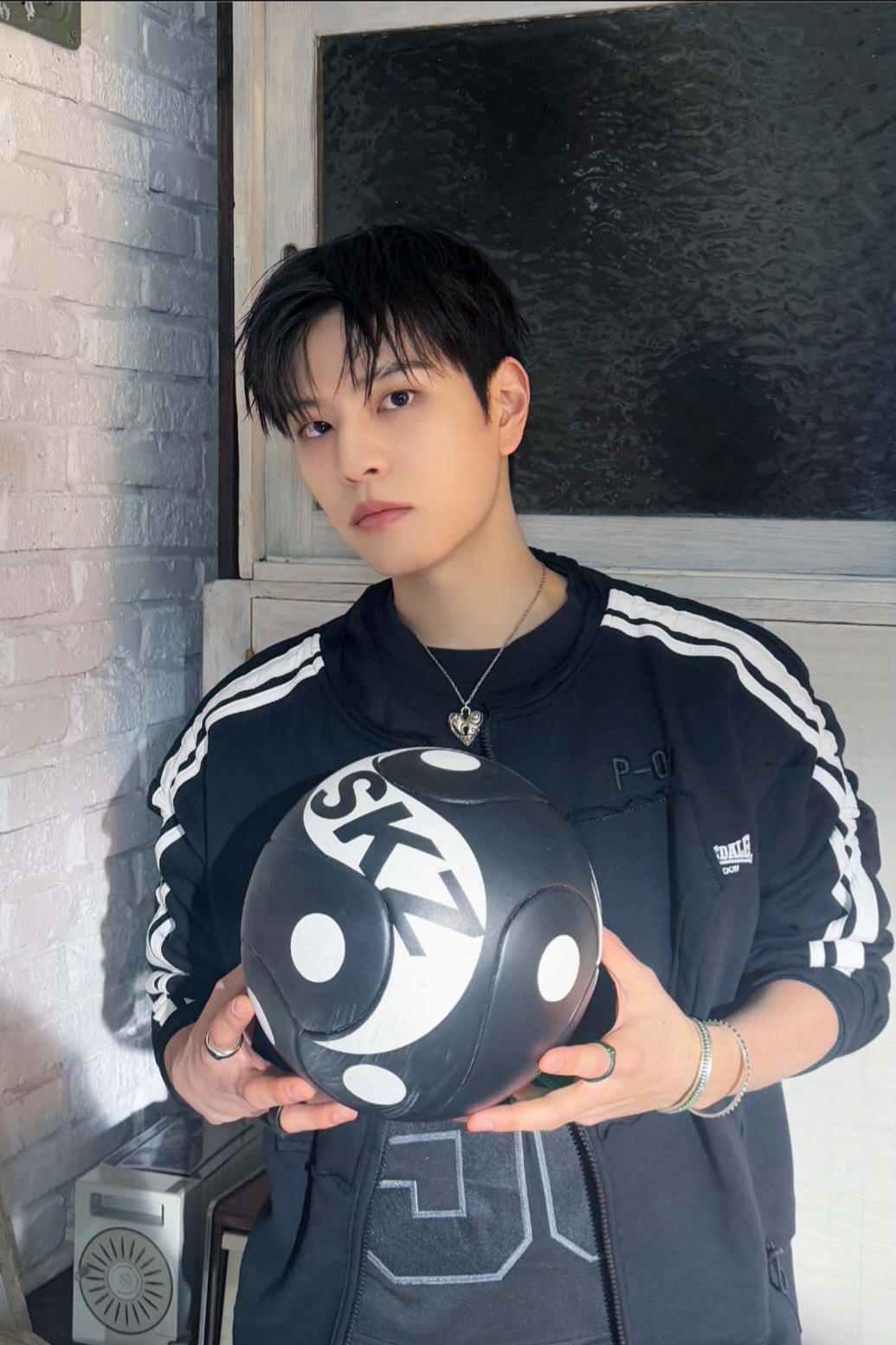 Feed komunitas K-pop terpanas hari ini