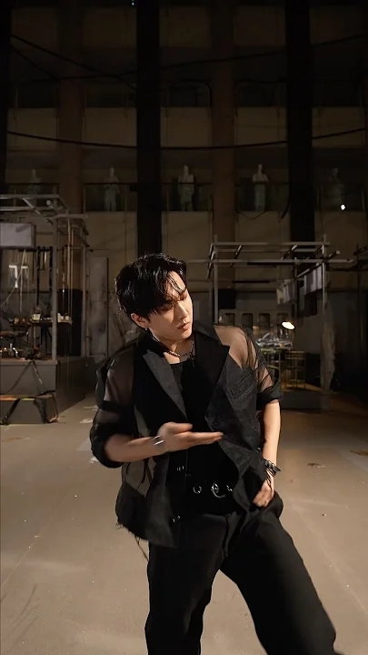 Latest photo of Changbin (Stray Kids)