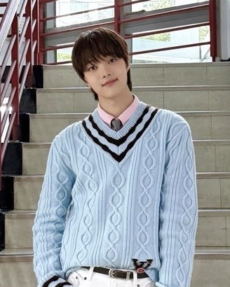 Latest photo of EJ (&TEAM)