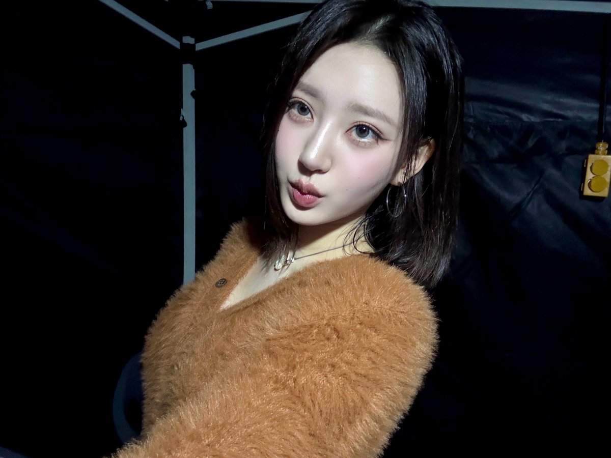 Behind-the-scenes cut of H1-KEY