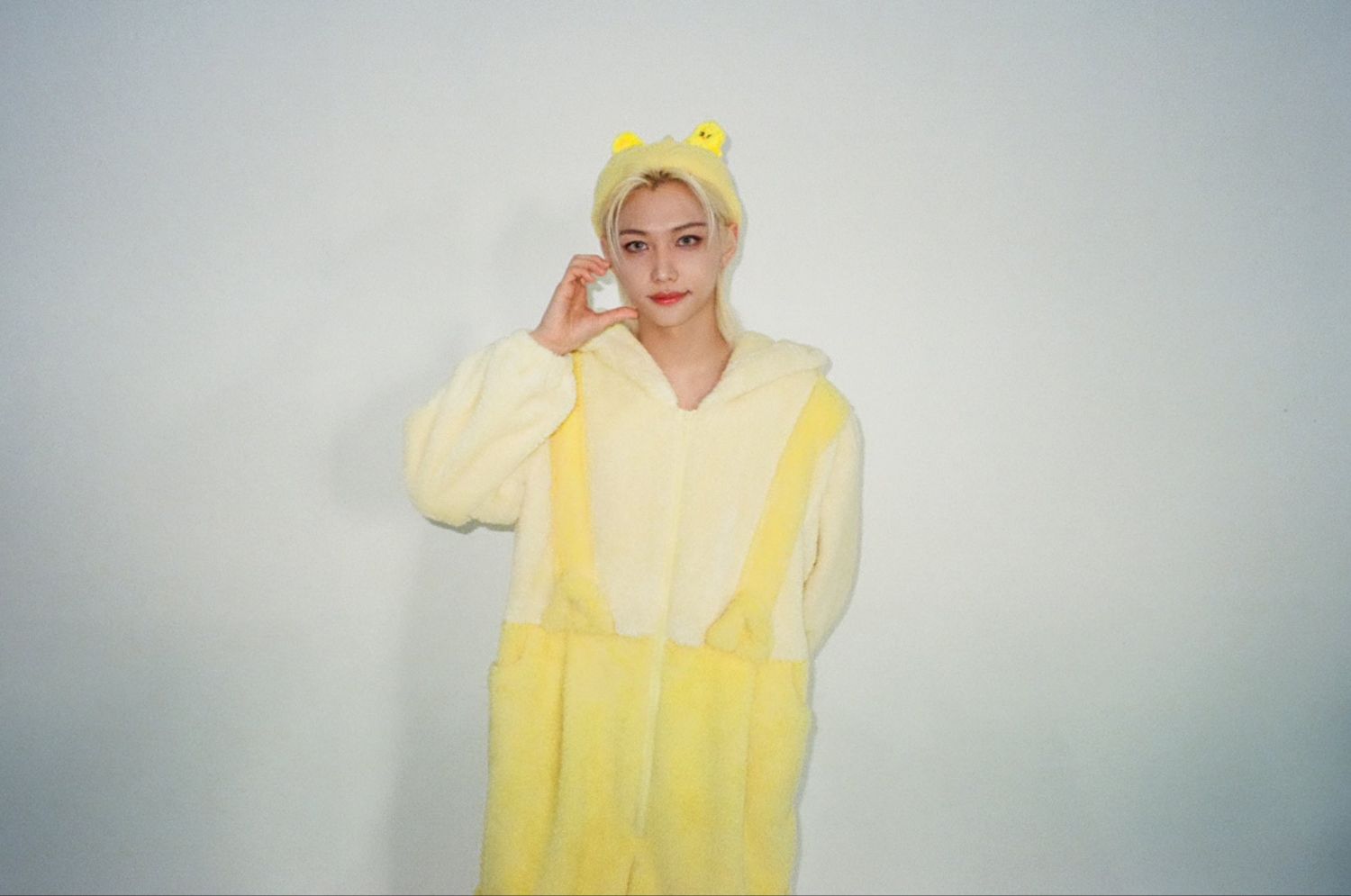 Latest photo of Felix (Stray Kids)