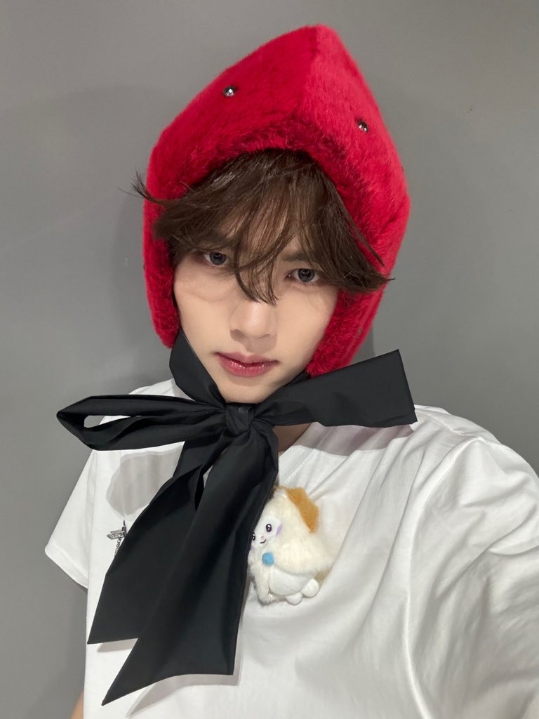 Latest photo of Han Yujin (ZEROBASEONE)