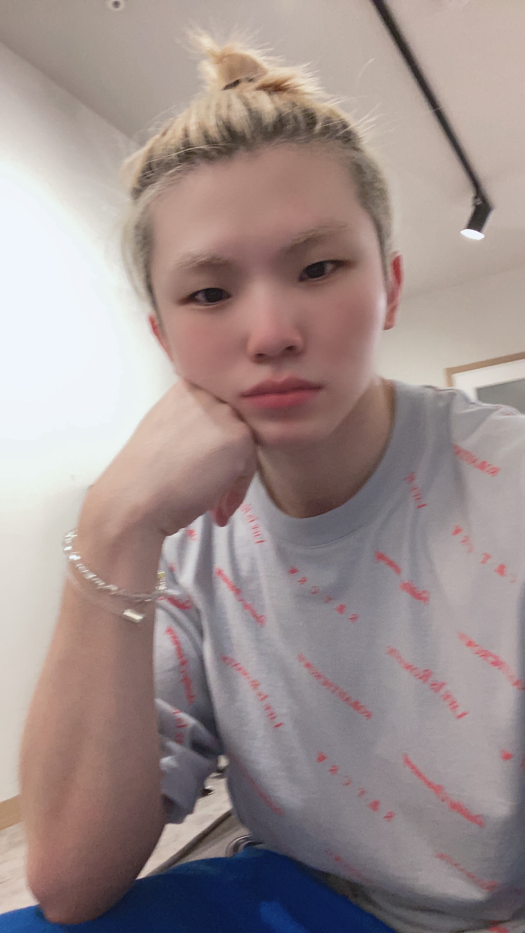 Today's most popular wallpaper in the Woozi (SEVENTEEN) community