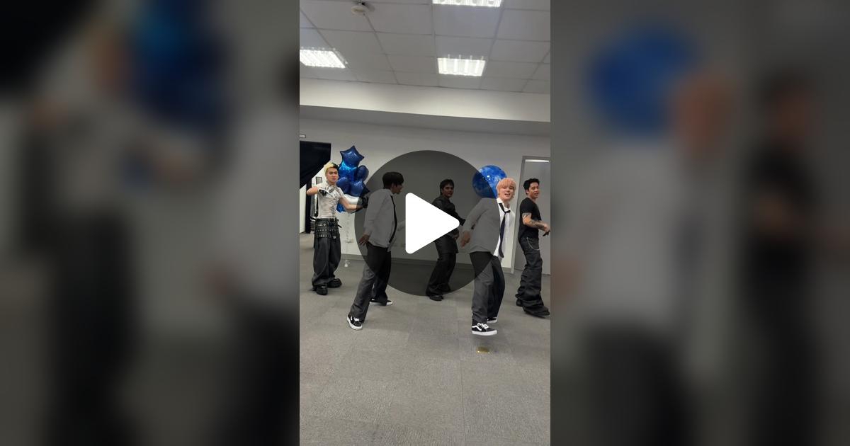 Recent activity shot of JL (AHOF)