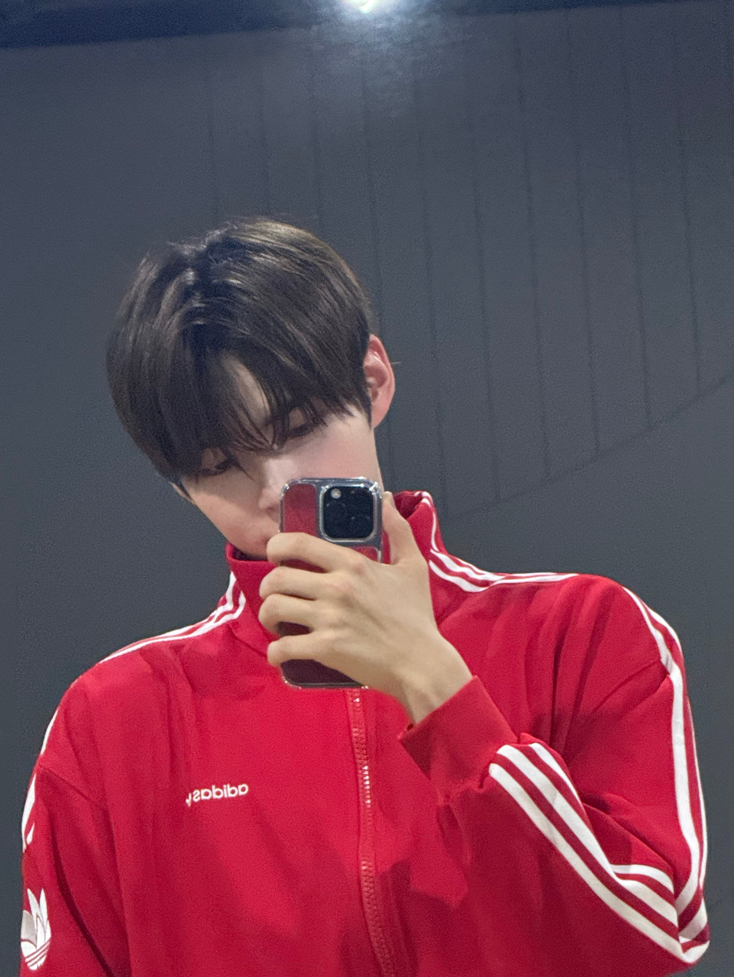 성한빈 (제로베이스원) 최근 활동샷