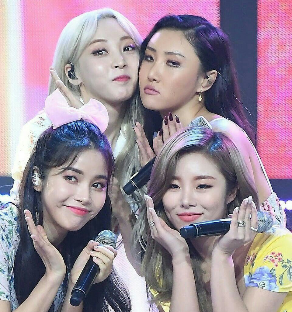 Behind-the-scenes cut of MAMAMOO