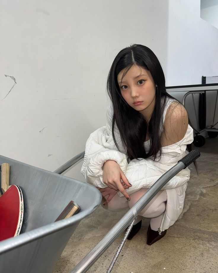 Recent activity shot of Wonhee (ILLIT)