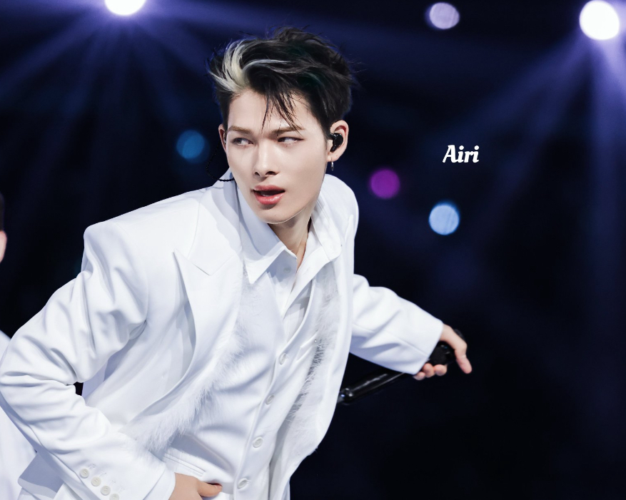 Trending idol content in the community