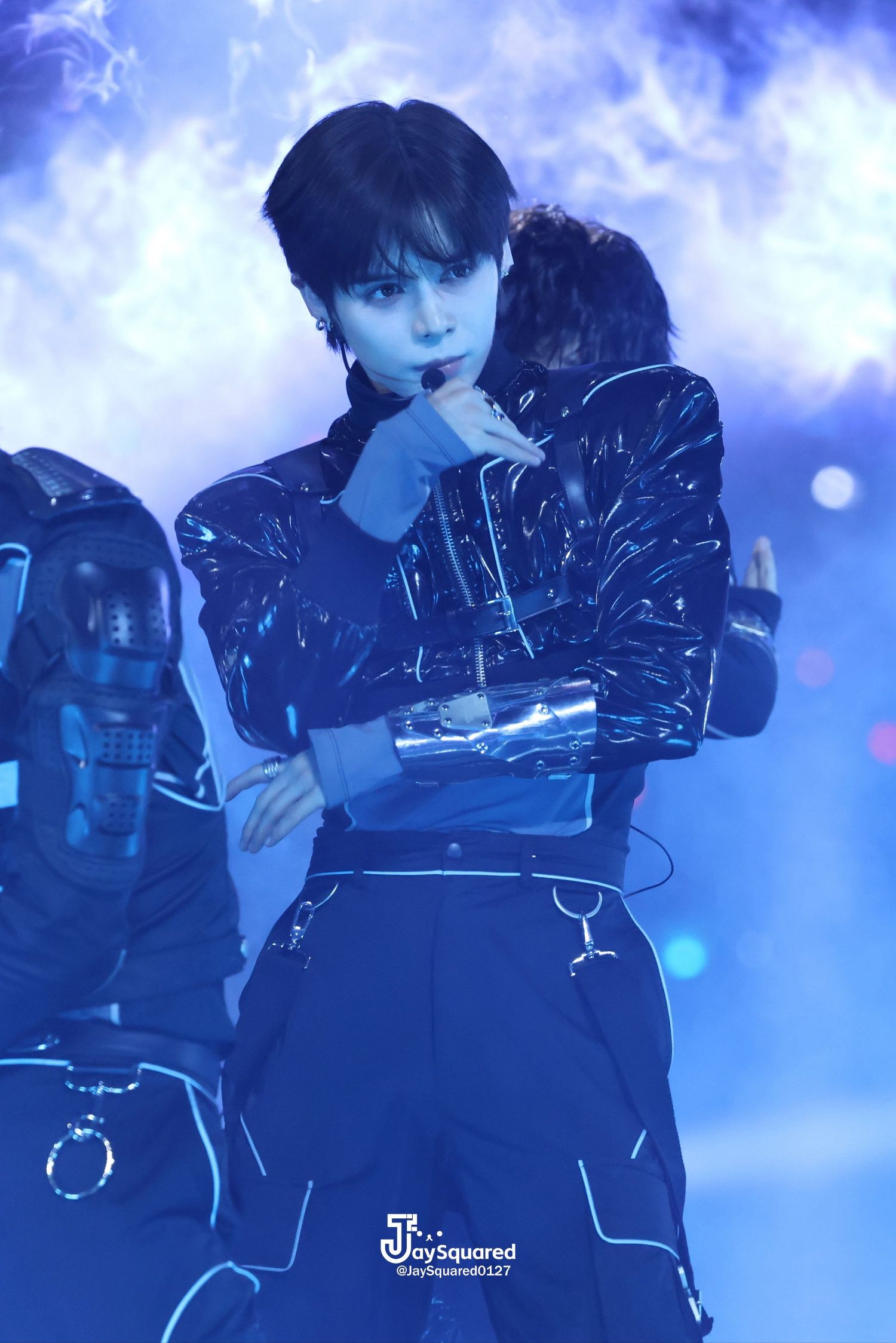 Behind-the-scenes cut of Justin (SMTR25)