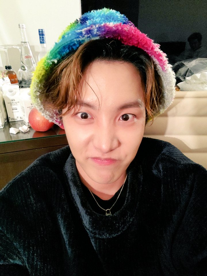 제이홉 (방탄소년단) 최근 활동샷