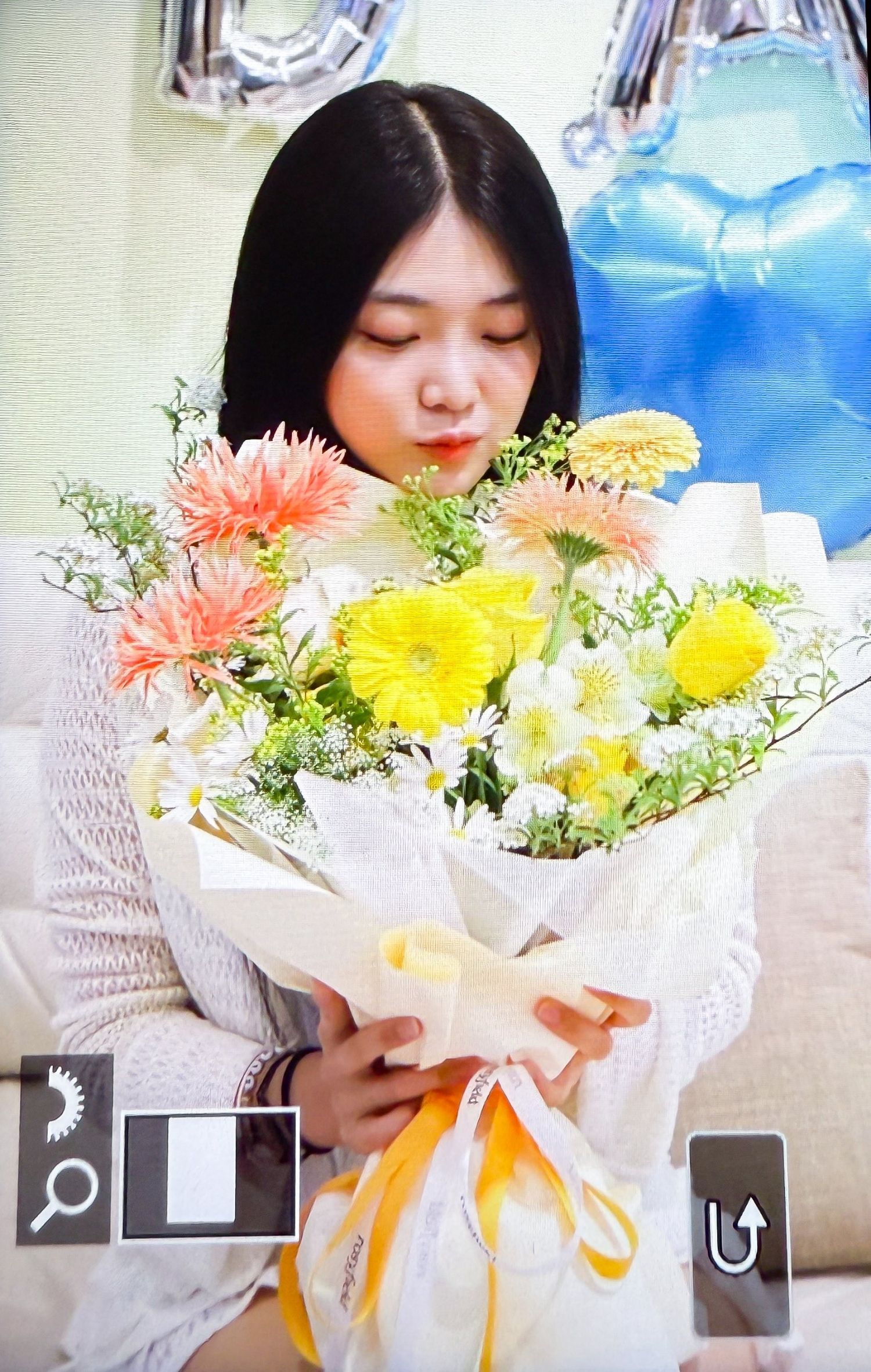 Behind-the-scenes cut of EVERGLOW