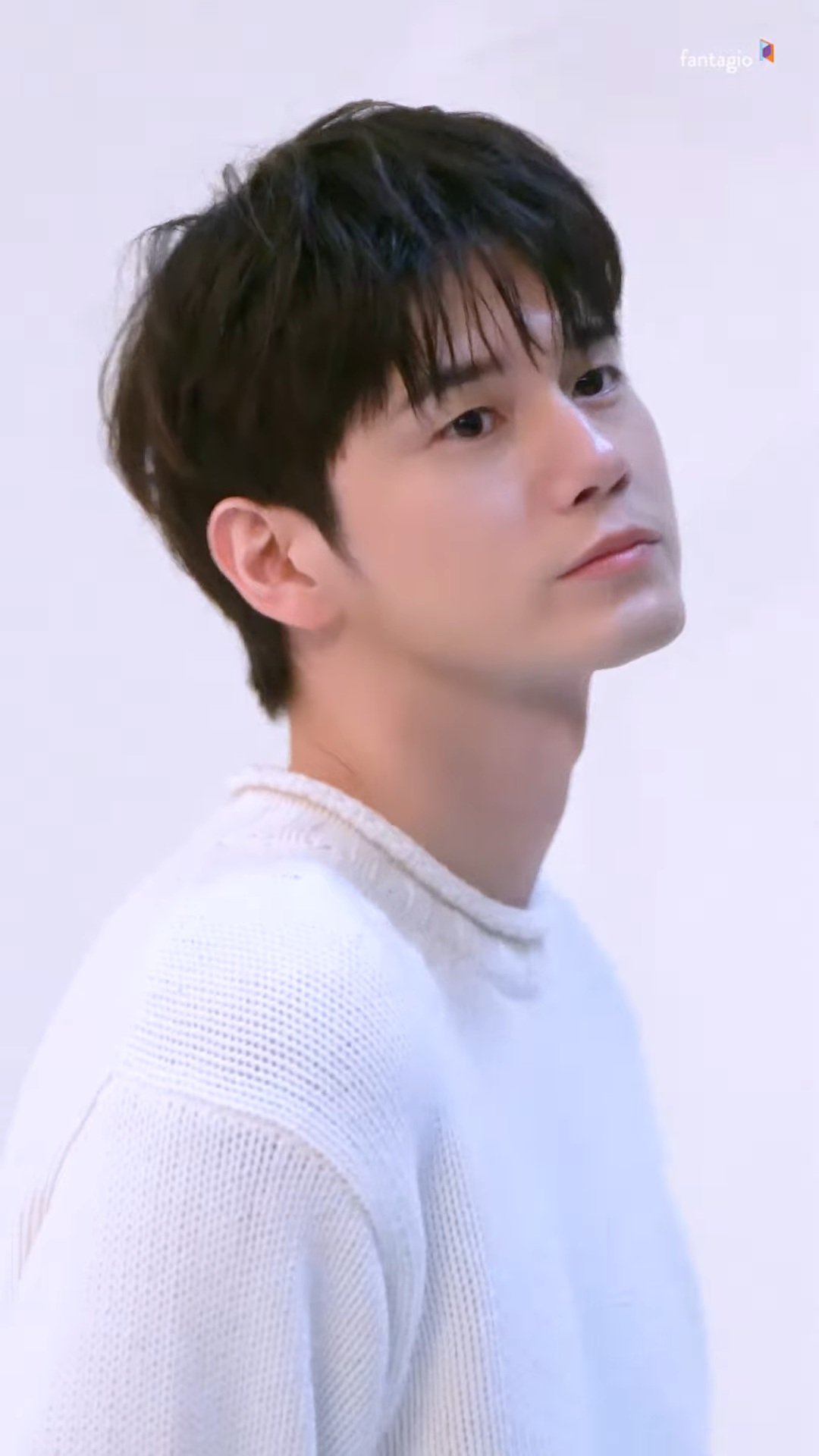 Recent activity shot of Ong Seongwu