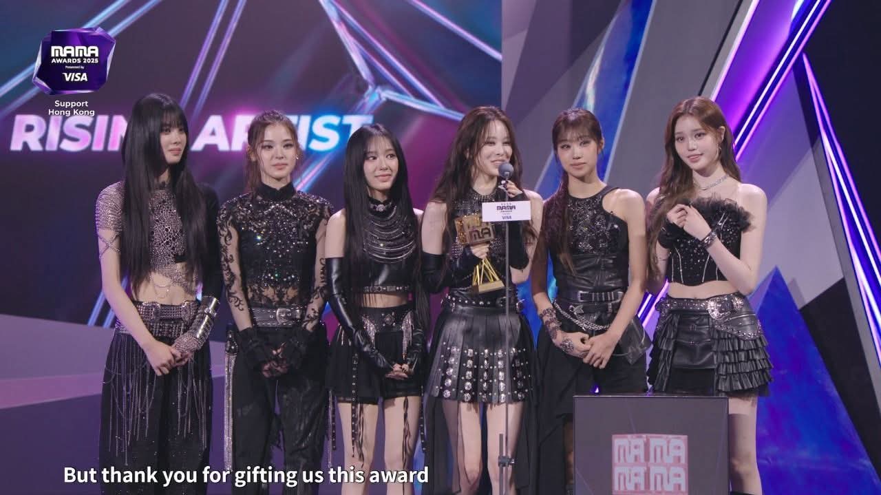 A moment captured by izna's fan