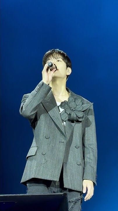 A moment captured by Stray Kids's fan