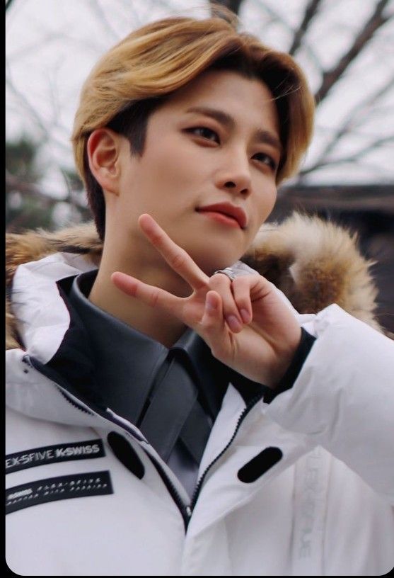 Behind-the-scenes cut of MJ (ASTRO)