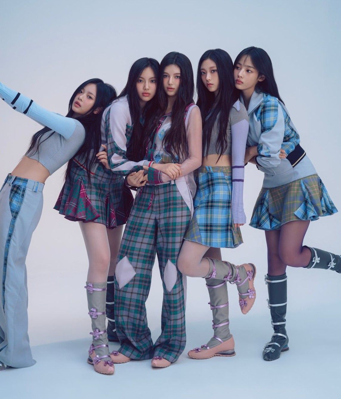 Latest photo of NewJeans