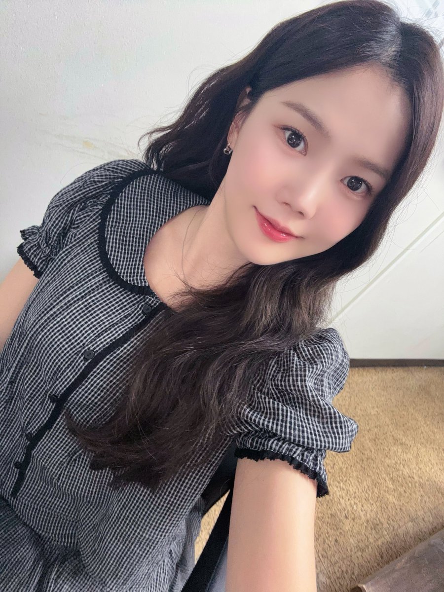 Latest photo of OH MY GIRL