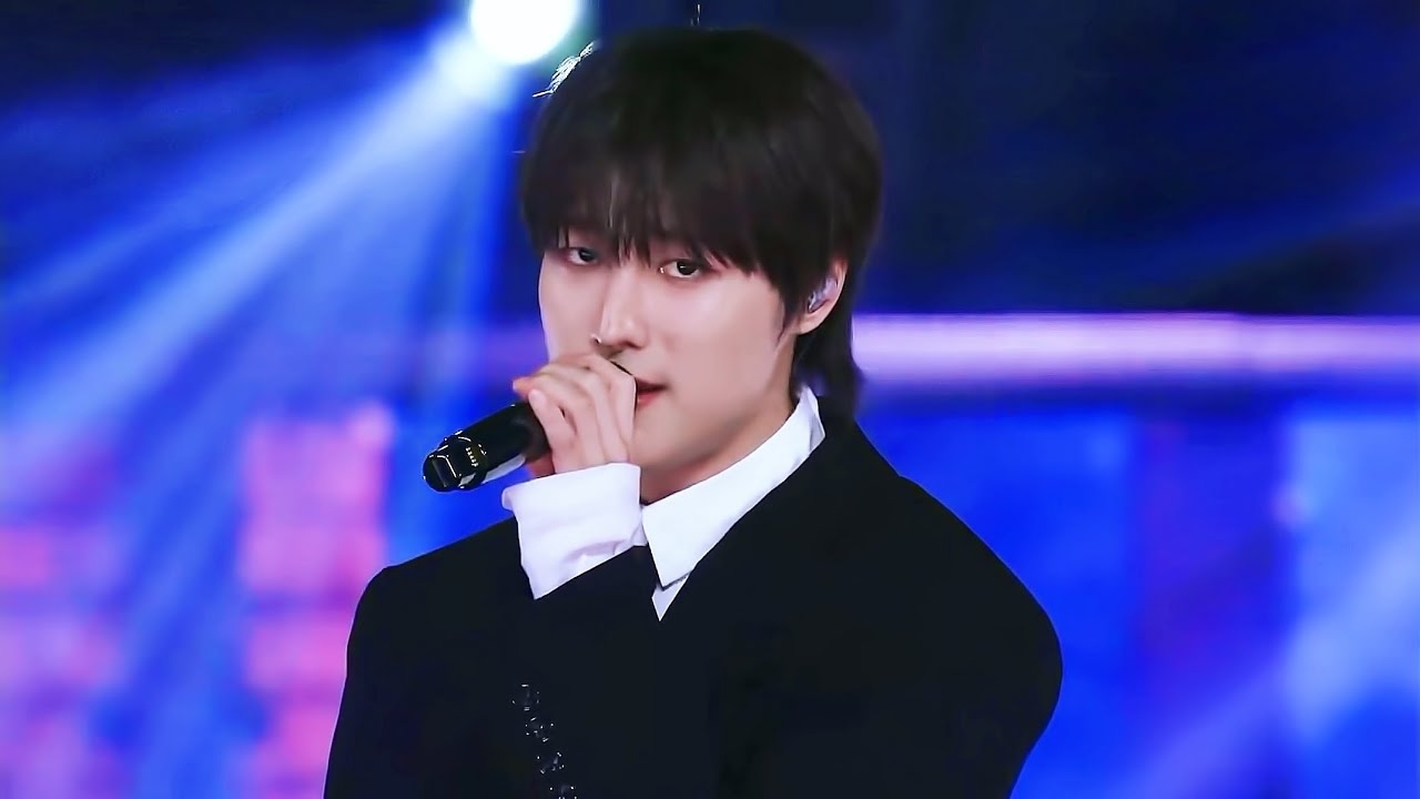 Behind-the-scenes cut of WOODZ