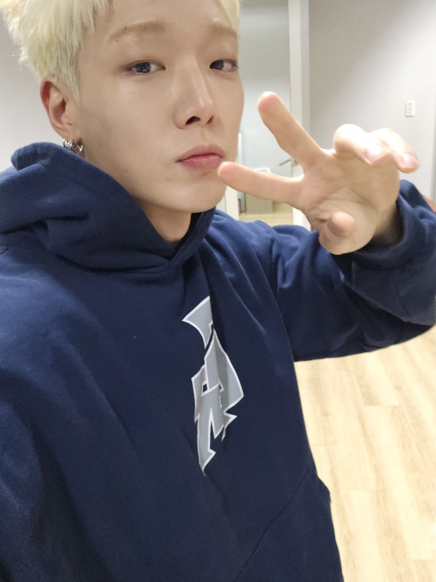 A moment captured by iKON's fan